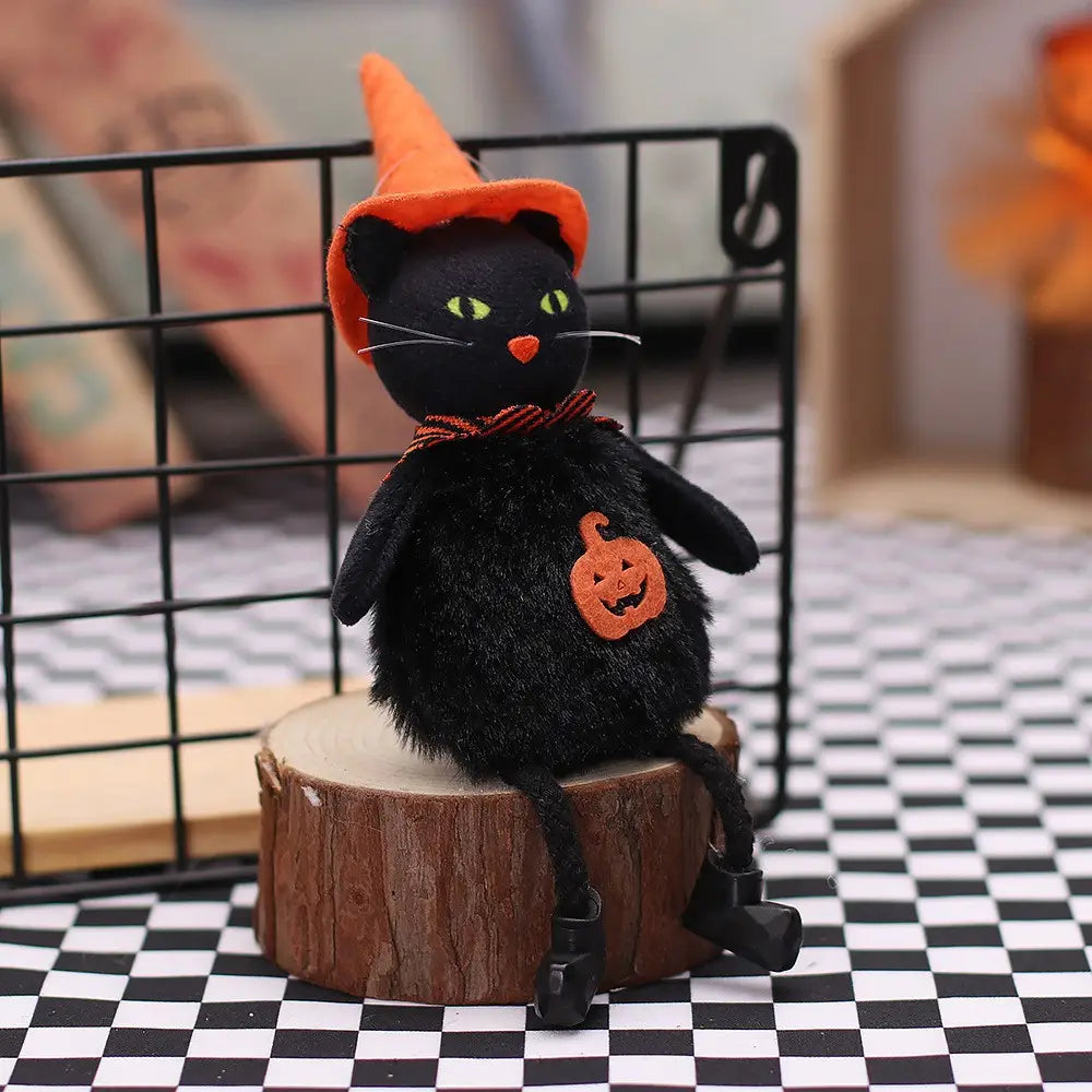 Figura de tela de gato negro de felpa para adorno de halloween, con un sombrero de bruja naranja con un diseño de parche de calabaza en el vientre, colgante para colgar en halloween, colgante de adorno de halloween
