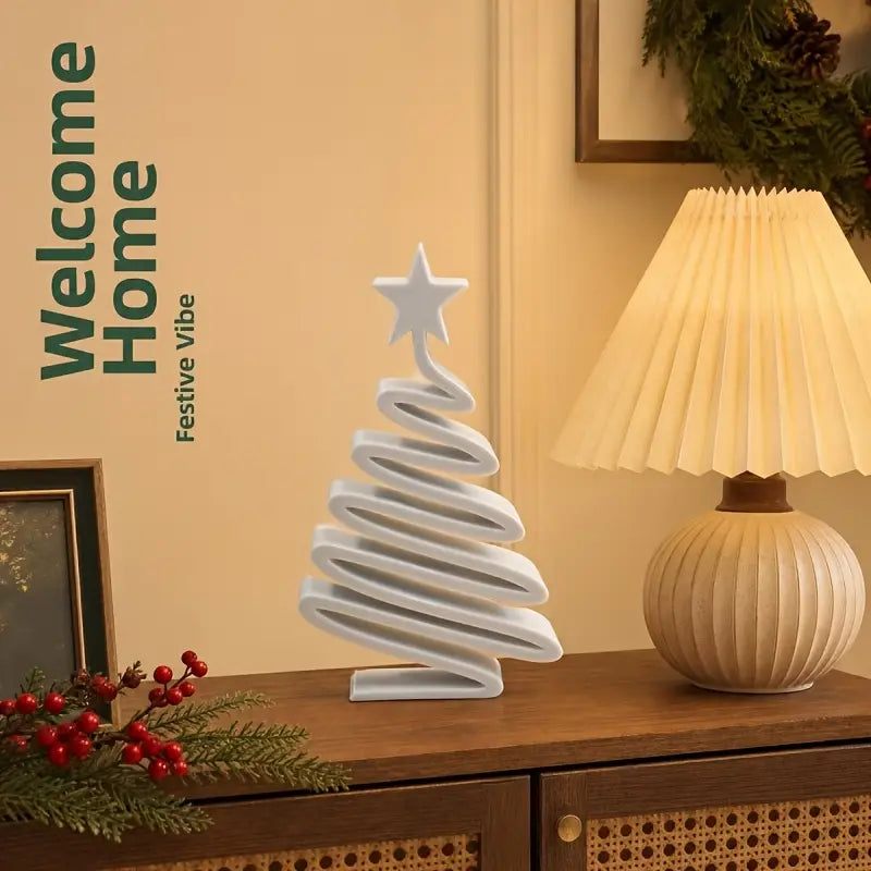 Weiße Keramik-Spiralen-Weihnachtsbaum-Desktopdekoration mit Sternaufsatz, moderne Skulptur.