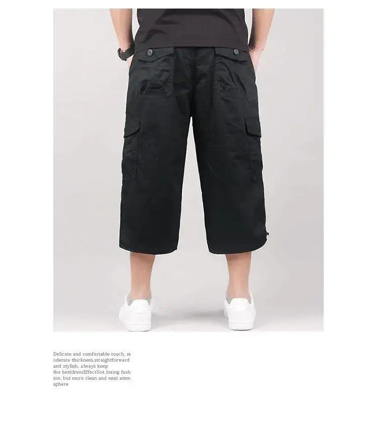 Bermudas cargo noirs pour hommes, avec plusieurs poches, en coton, avec une coupe droite, pour une tenue d’été décontractée.