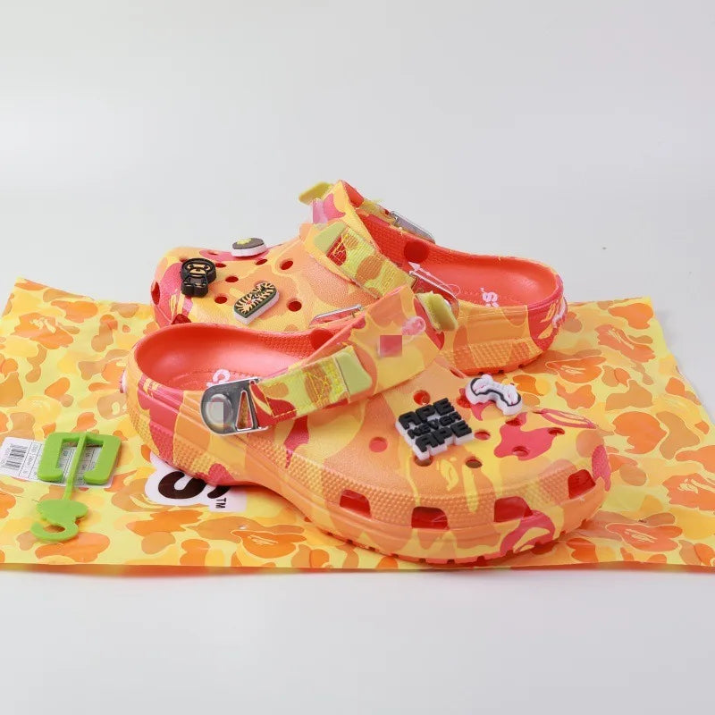 Anime Model Toys Gifts Camouflage-style Couple's Sandals, Suitable for Outdoor Anti-slip Beach Sandals Branded Perforated Shoes