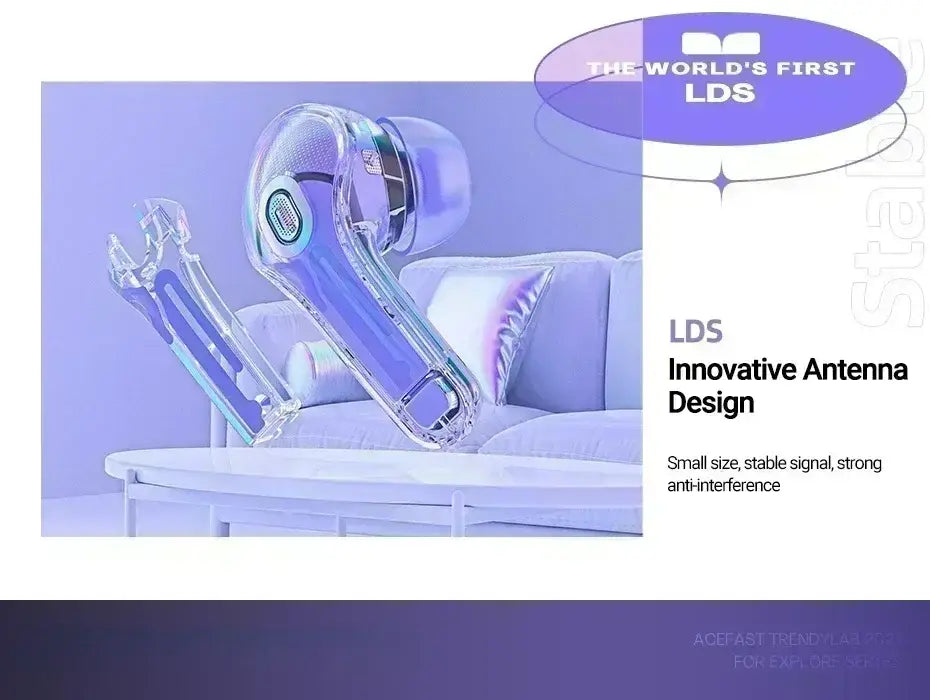 audífonos inalámbricos transparentes con matiz azul y un diseño moderno y elegante, con estructura de antena interna visible, combinados con un estuche de carga digital.