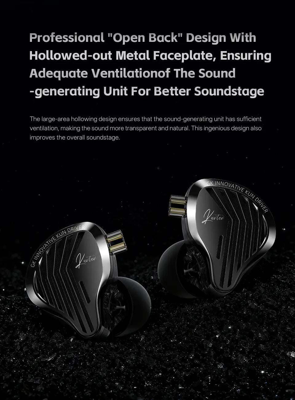 Auriculares de inserción (in-ear) con cable gk kunten hifi con micrófono, negros y metálicos, que presentan una placa frontal estriada elegante y conectores del controlador color dorado.