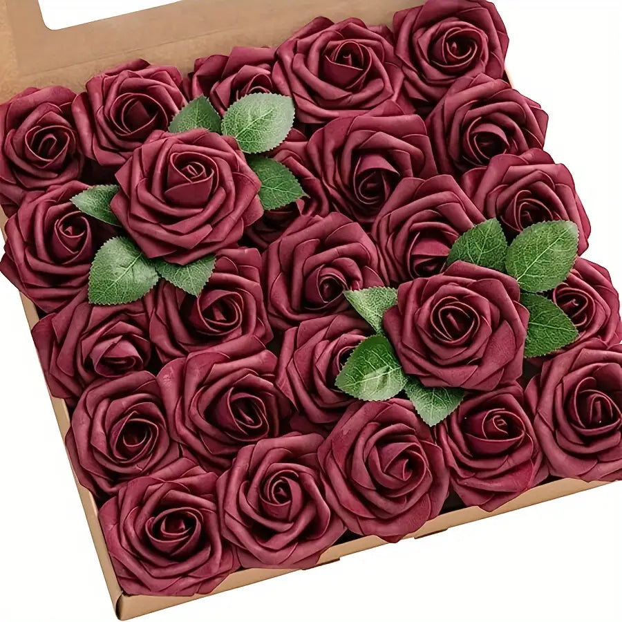 Un ensemble de 24 roses de fleurs artificielles rouge bordeaux foncé, avec des tiges, fabriquées dans un matériau en tissu souple et des feuilles vertes, pour la décoration.
