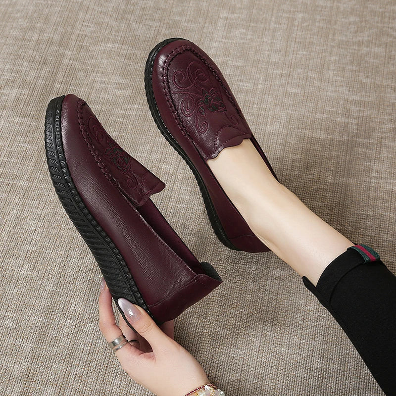 Women's Comfort Mom Leather Shoes, Retro Floral Embroidered Slip On Loafers, Soft Non-Slip Wedge Sole Daily Casual Footwear