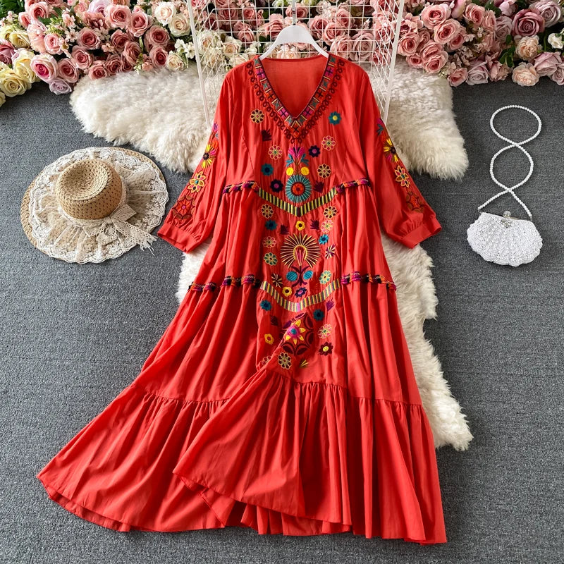 Women Vintage Dress Bohemian Ethnic Seaside Holiday Dress Spring Embroidered V-Neck Beach Dress Sundress Casual Pleated Vestidos
