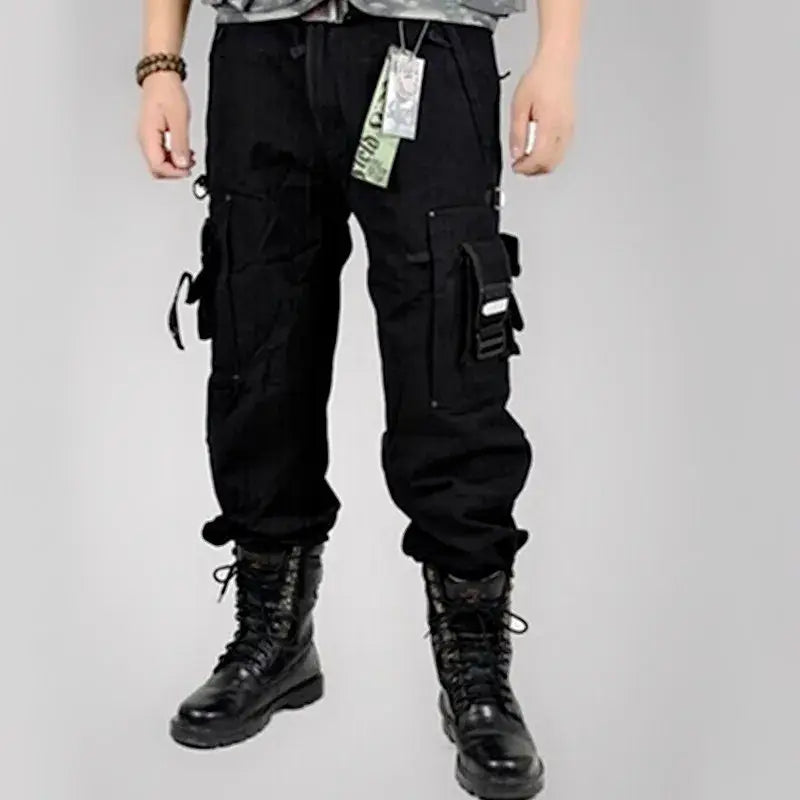 Herren-Tactical-Cargo-Hosen aus Baumwolle mit Camo-Jogger-Optik in Schwarz mit mehreren Taschen und verstellbaren Bündchen.