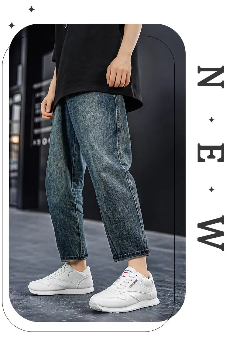 Herren-Freizeitsneaker aus weißem Leder, Sport-Schuhe mit klassischem Low-Top-Design und dezenten Markenzeichen an der Seite