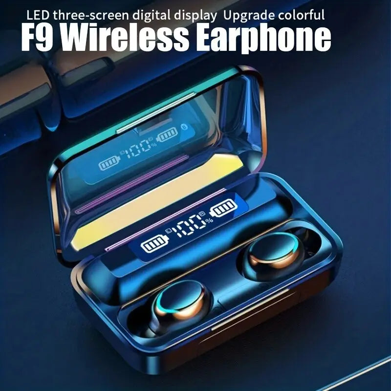 Kabellose Ohrhörer mit blauem und goldenem f9 kabellosem Ohrhörer-Ladeetui mit LED-Dreifachbildschirmanzeige, die einen Batteriestand von 100 Prozent auf dem Ladeetui anzeigt.