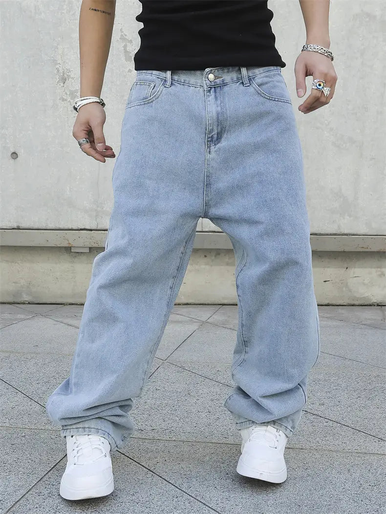 jeans en denim Y2K hommes ample à jambe large en denim clair, avec une coupe décontractée et une conception classique à cinq poches.