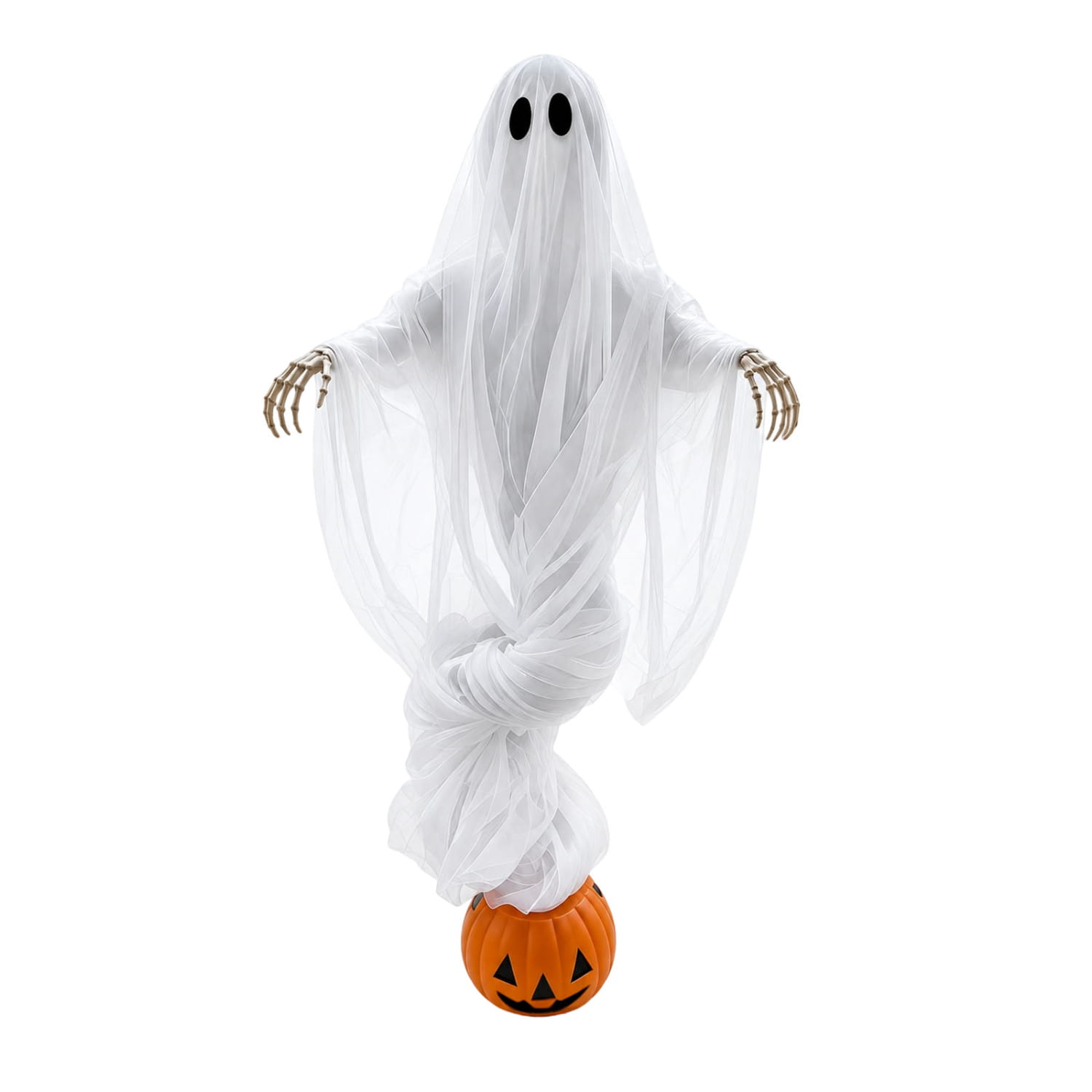 Eine durchscheinende weiße Geisterfigur mit Skelett-Händen und schwarzen Augenöffnungen, die auf einem orangefarbenen Kürbis steht – als Halloween-Kürbis-Geist-Lichtdekoration für den Außenbereich im Vorgarten.
