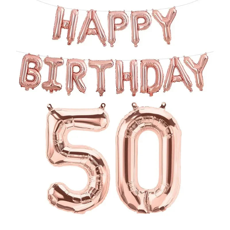 Bannière de ballons en feuille or rose comprenant « Joyeux anniversaire » et le numéro 50, conçue pour les célébrations d’un anniversaire marquant.