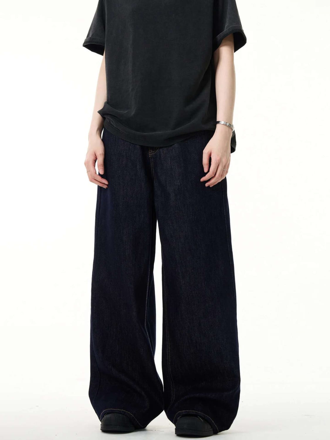 Iefb men black vintage wide leg jeans featuring dark indigo wide-leg denim trousers with a relaxed straight-cut silhouette.