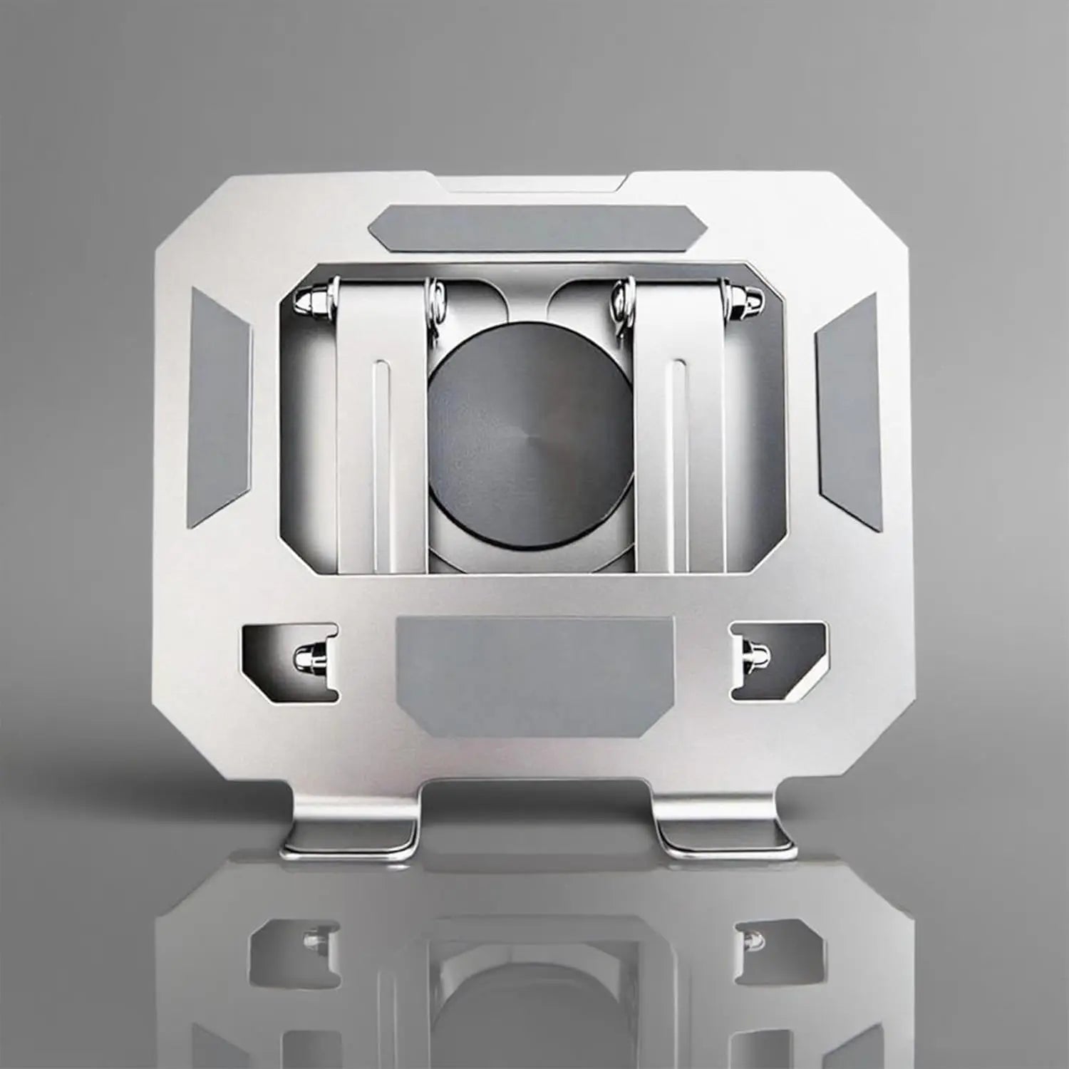 Silberner Metall-Tabletständer mit elegantem, kantigem Design und verstellbaren Klemmen zur sicheren Aufnahme Ihres iPad Pro mit 360° drehbarer Metallkonstruktion.