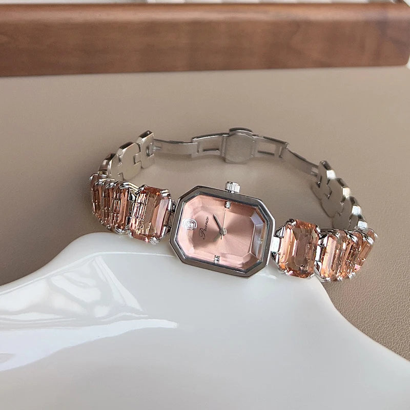 UTHAI Women Watches for Girls Wrist Quartz Watch Rectangle Dial Gold Sliver White Diamond  Ladies Fashion Wristwatch New Clock