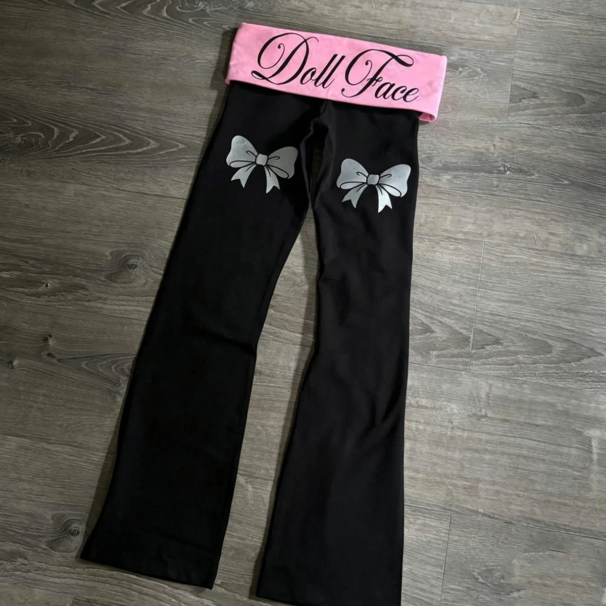 Women's wide leg pants emo girl Aesthetic fashion letter print Y2K pants rock punk style comfortable pants gothic retro casual