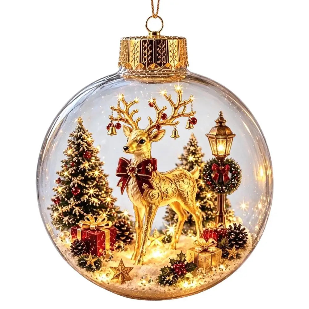 Leuchtende Weihnachts-Globuszierkugel mit einem goldenen Hirsch mit kunstvollen Geweihdetails und einer roten Schleife im Inneren einer klaren Glaskugel, gefüllt mit Miniatur-Tannenbäumen, Geschenken, Tannenzapfen und funkelnden Lichtern, gestaltet als unzerbrechliche Feiertagsdekoration.