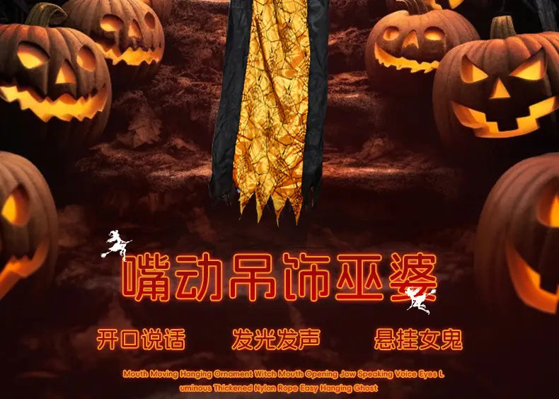 une figurine animée de sorcière d’Halloween suspendue avec une bouche lumineuse avec figure mobile, portant une robe texturée dorée avec des accents de tissu noir, pour une utilisation de jouets électriques hantés de maison hantée