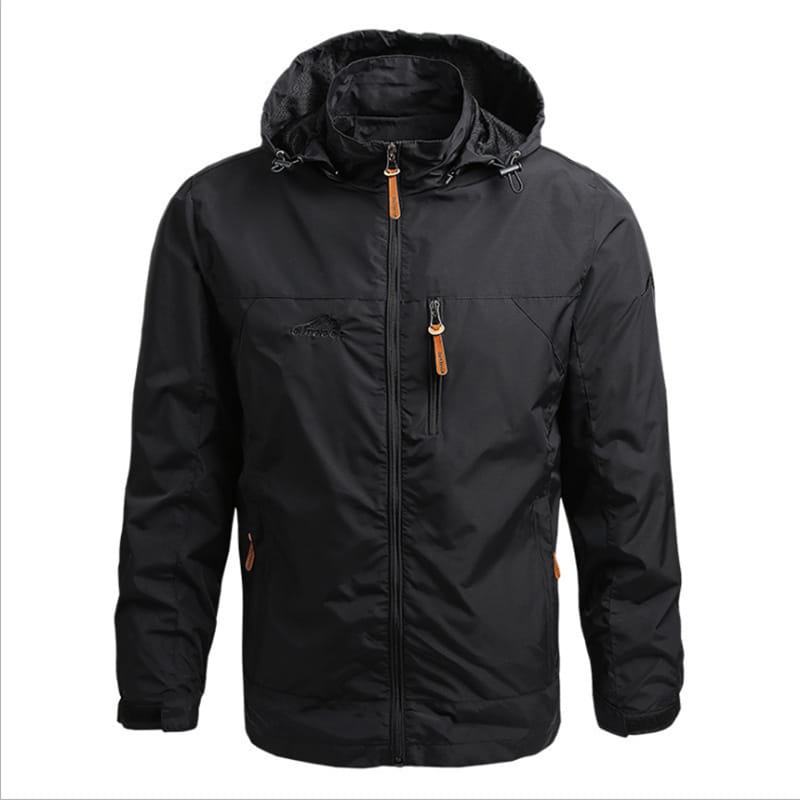 chaquetas cortavientos impermeables negras para hombre Naturehike con cierre de cremallera frontal con capucha y tiradores de cuero marrón en las cremalleras.