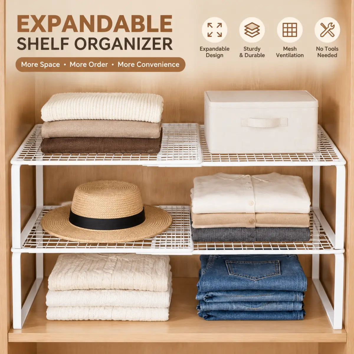 Étagère d’armoire extensible en métal blanc, organisateur avec conception en grille de maille pour des solutions de rangement polyvalentes.