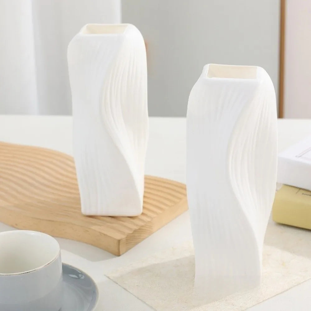 Twisted Design Flower Vase Home Decor Nordic Style Irregular Vases Pots Wave Pattern Plastic Aesthetic Vase Living Room Décor