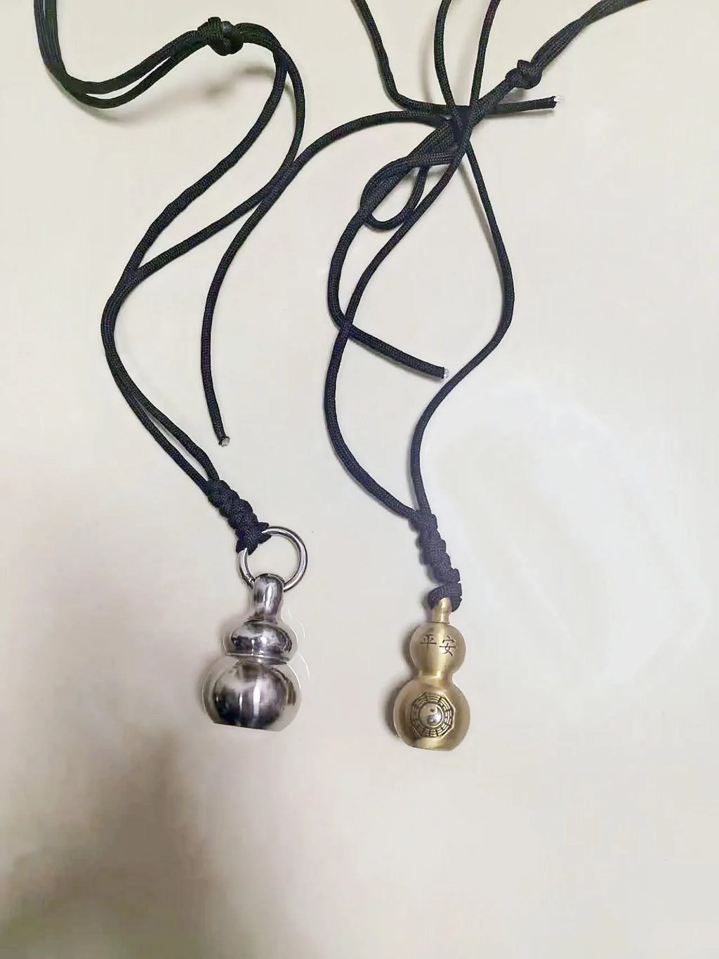 Self-defense Gadgets Gourd Pendant Emergency Survival Window Broken Personal Security Protection Suppiler