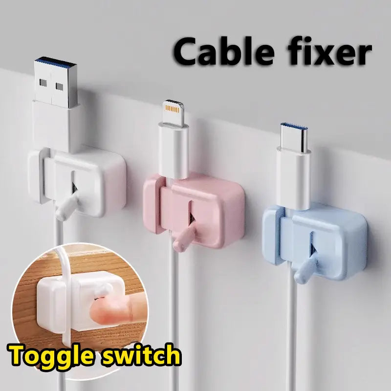 Schreibtisch-Kabelmanagement-Klemmen aus pastellfarbenem Kunststoff mit Umschaltern für die Ordnung von USB-, Lightning- und Typ-C-Kabeln ohne Bohren.