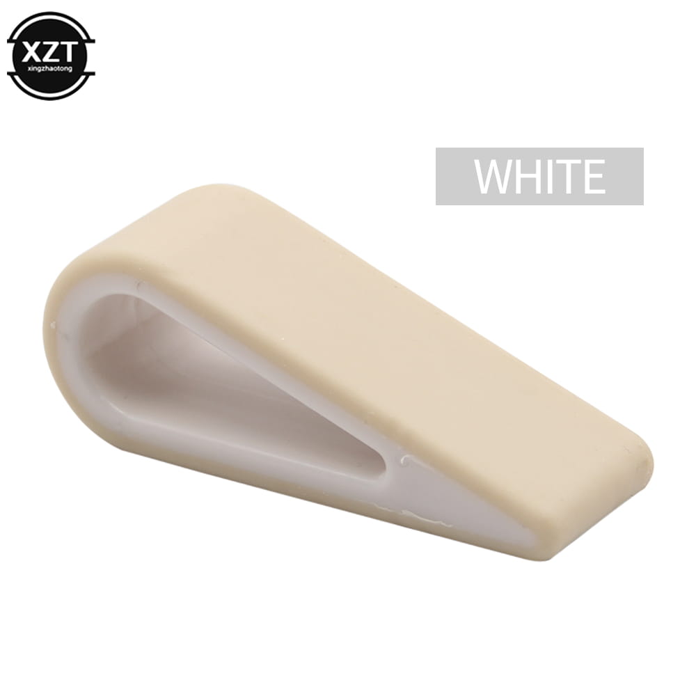 Tope de puerta de plástico blanco con un diseño triangular suave como parte de una base de enfriador ergonómico ajustable para soporte de laptop