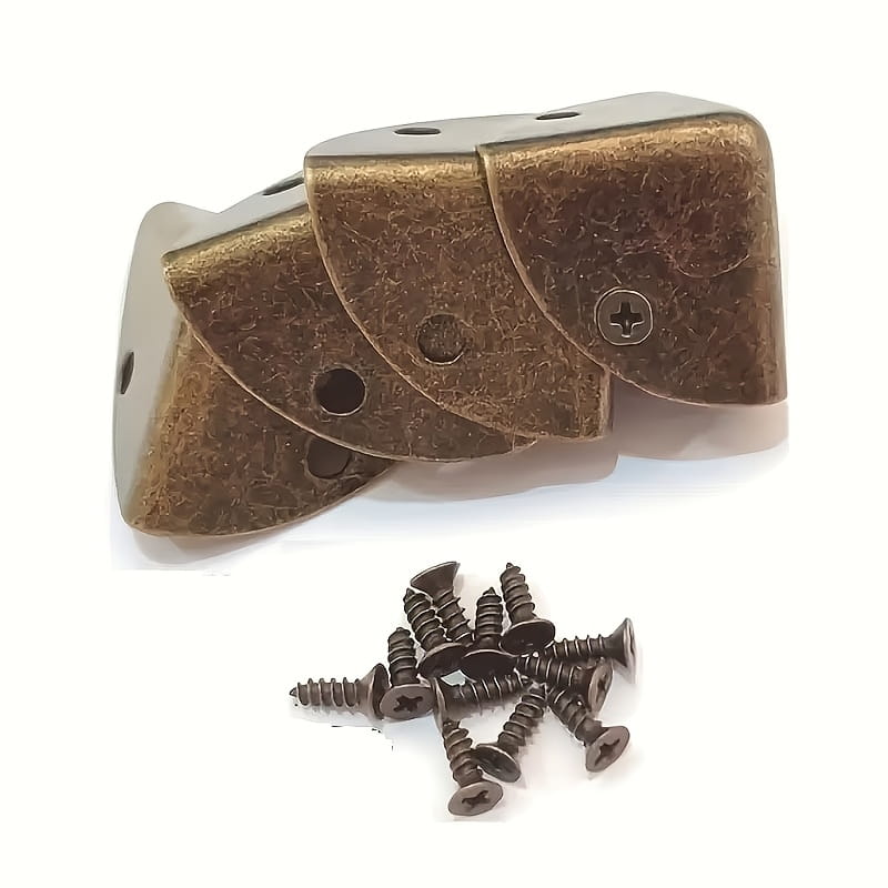 Ensemble de 24 pièces de protecteurs d’angle en laiton ancien, comprenant des supports d’étagère d’angle en laiton avec une finition assortie, et des vis foncées brun foncé assorties pour la protection du mobilier et un usage décoratif.