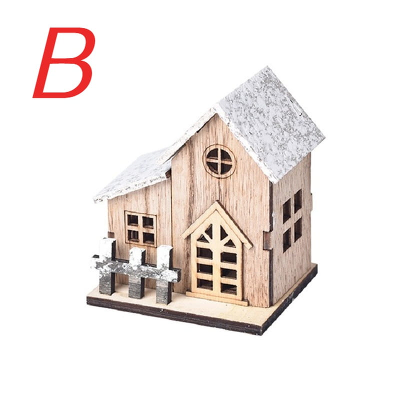 Beleuchtete Holz-Weihnachts-Haus-Dekoration mit einem rustikalen Miniatur-Holzhaus, schneebestäubtem Dach und passendem Zaun mit detaillierten Fenstern und einer Eingangstür.