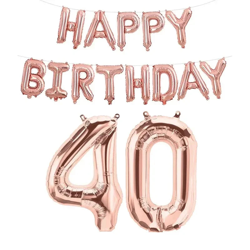 Bannière de ballons en feuille or rose avec le texte « Joyeux anniversaire » et le numéro 40, conçue comme ensemble de décoration pour anniversaire.