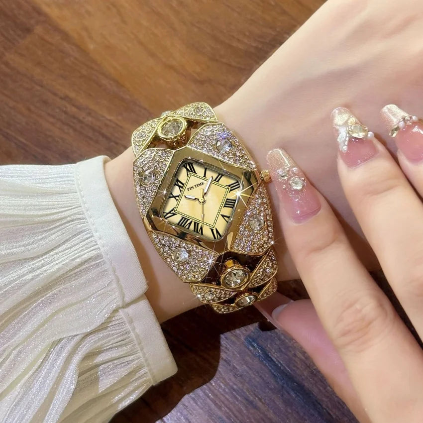 Women's Watches Fashion Quartz Wrist Watch for Ladies Roman Dial Dazzling Diamond Waterproof Luminous Luxury New