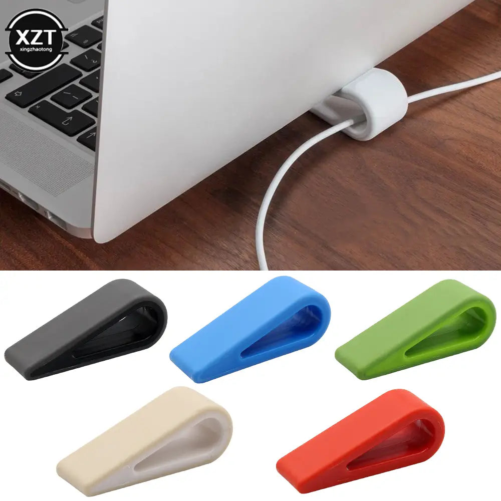 Organizador de cables de silicona blanco con un diseño curvo y elegante mostrado con varias opciones de color, incluido negro, azul, verde, beige y rojo, para la base de enfriador ergonómico ajustable del soporte para laptop.