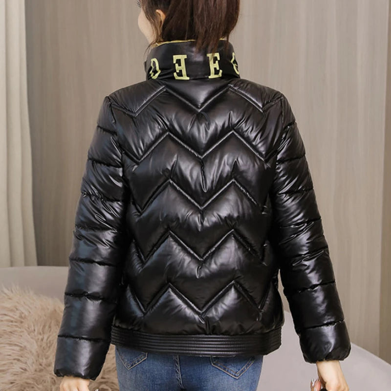 Cropped Black Thick Padding Female Coats Quilted Padded Women's Jackets Duck Down Short Blue Fashion 2025 Winter Promotion Korea