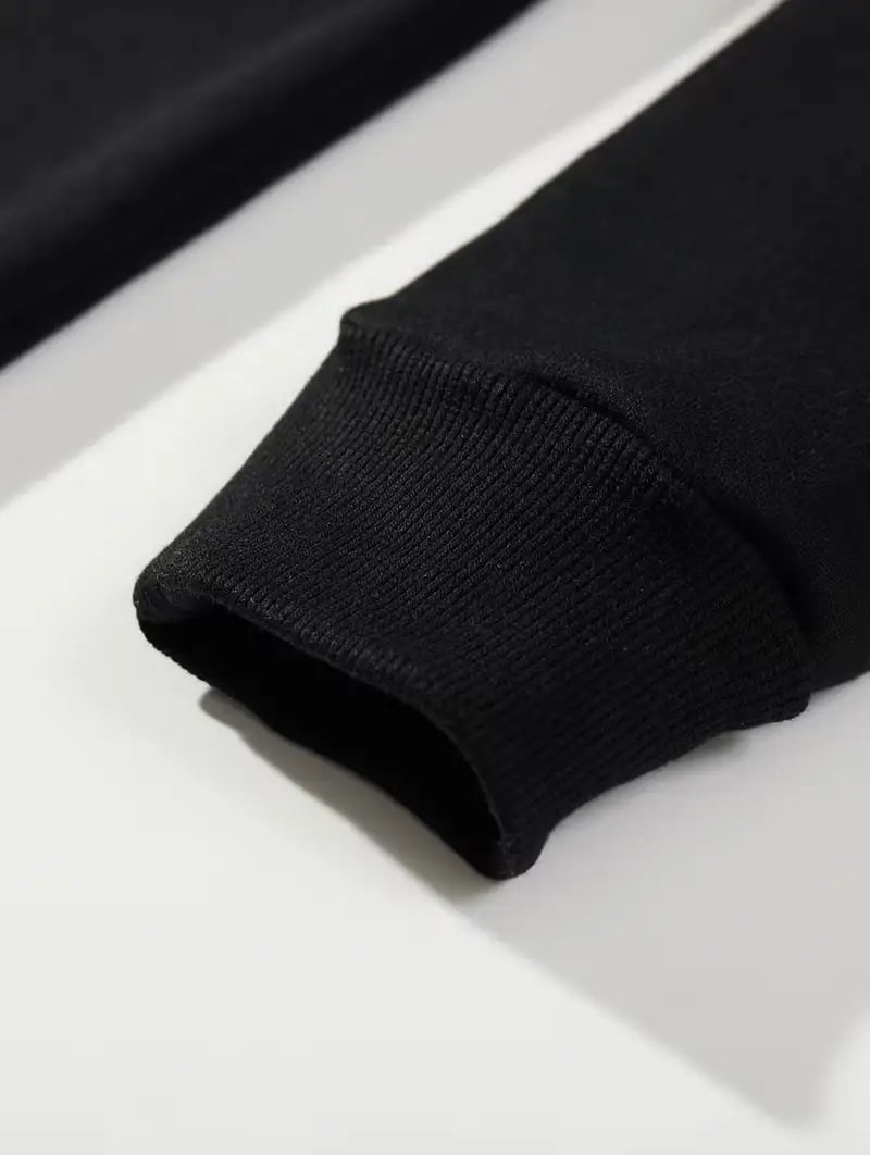 メンズ向けグラフィティのプルオーバー・パーカーのための、柔らかな生地で作られた黒のリブ編みの袖口