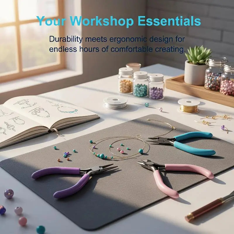 Tapis de travail gris antidérapant avec un assortiment d’outils d’un ensemble de pinces à bijoux, y compris des outils pour le travail et les réparations, ainsi que des perles colorées pour la création de bijoux.