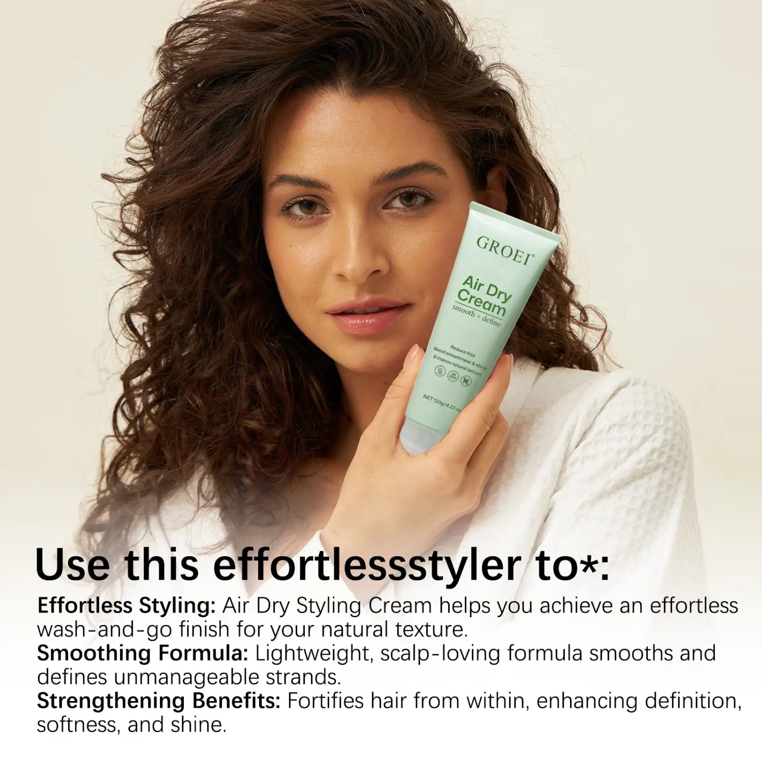Un tubo menta claro de la crema para el peinado del cabello Groei con una fórmula nutritiva diseñada para un peinado de secado al aire en un envase elegante de 120 g.