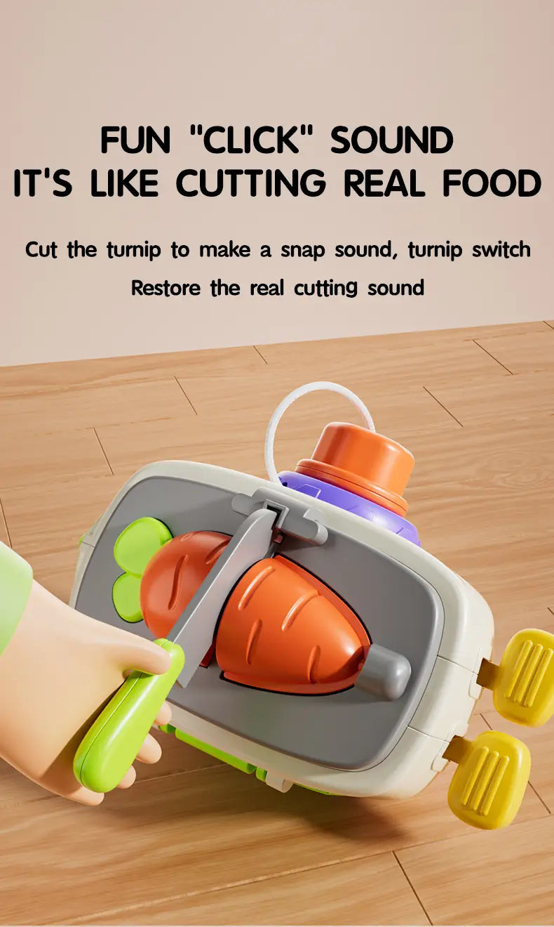 Jouet de voyage cube d’occupation Montessori : couteau coupe-légumes en plastique pour enfant, avec un bloc de coupe lumineux en forme de carotte orange, une poignée verte, des pédales pour pieds jaunes et une base grise.