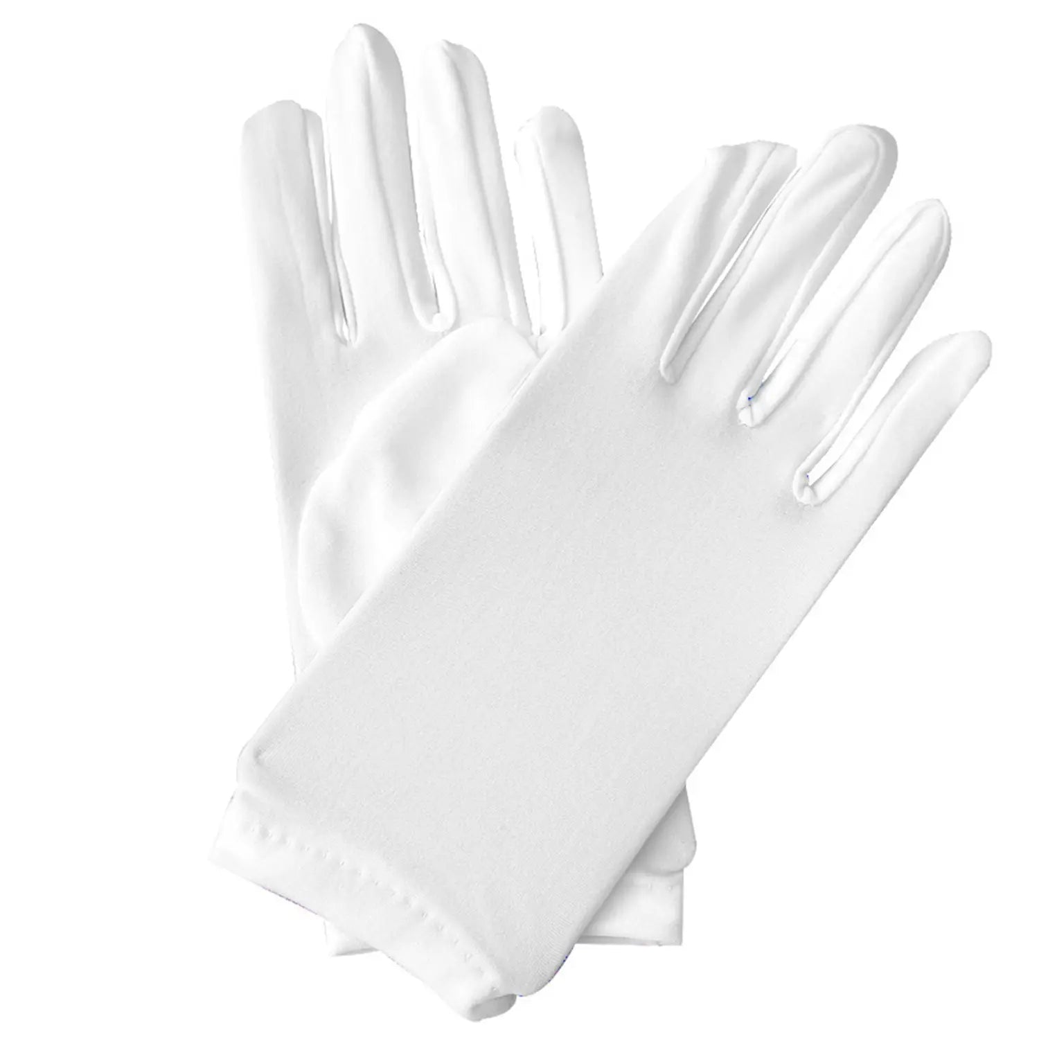 Une paire de gants élégants en satin blanc pour femmes, avec une finition lisse et brillante et des poignets cousus avec soin, conçus comme de longues moufles d’opéra au coude