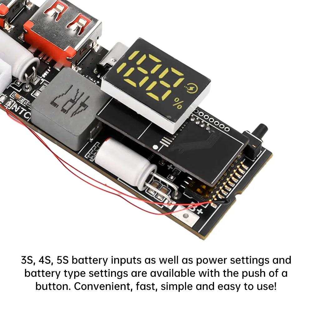 Carte de circuit imprimé noire du module de batterie externe de charge rapide 100 W, avec affichage numérique indiquant 100 pour cent du niveau de batterie, ports USB et condensateurs cylindriques blancs.