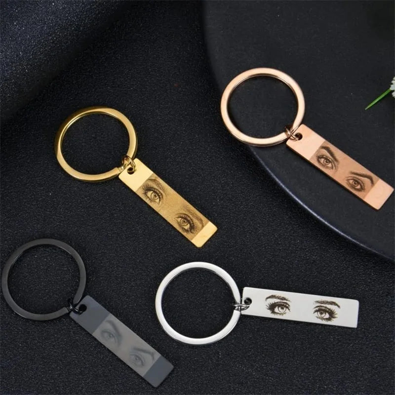 Custom Picture Keychain Personalized Engraved Text Eye Keychain Customized Name Eyes Photo Key Chain Jewelry Gifts for Lover