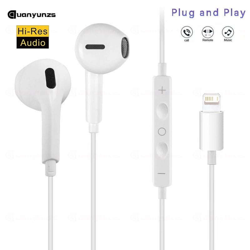 Écouteurs filaires blancs pour iPhone USB C et Lightning, avec connecteur Lightning et commandes intégrées.