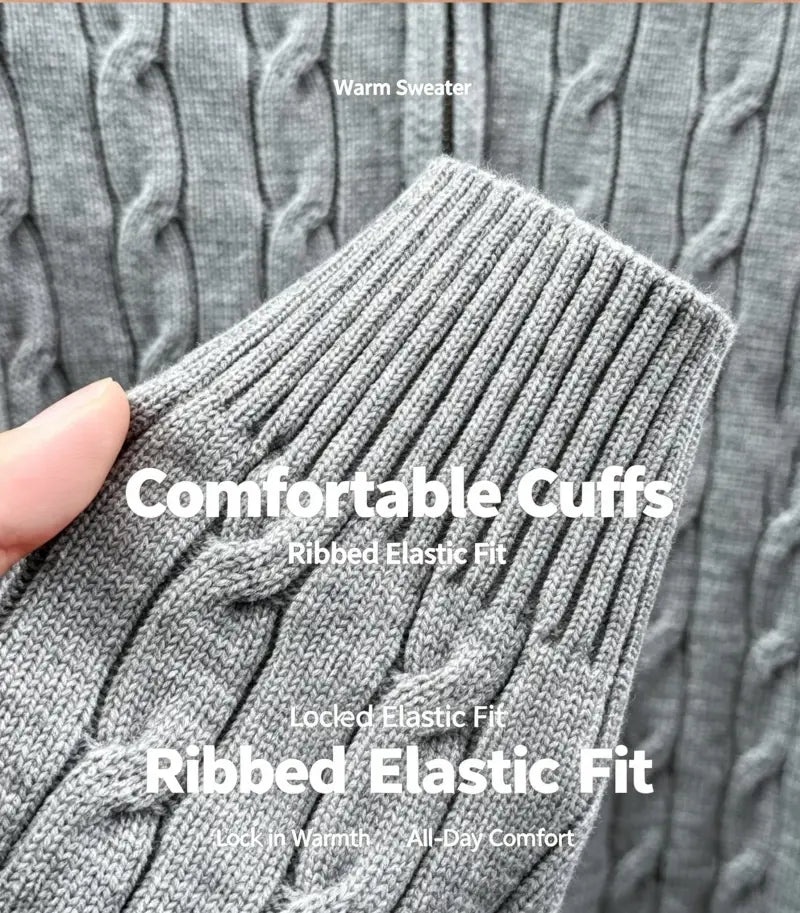 Herren-Designer-Sweater aus grauem Zopfmusterstrick mit halbem Reißverschluss, mit gerippten elastischen Bündchen und weicher Strickstruktur.
