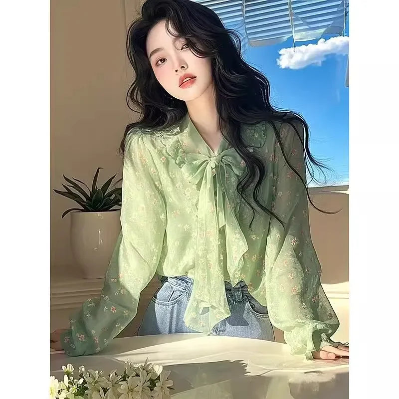Women's Clothing Spring New Style Small Shirt Western Blouses Style Niche Green Floral Lace-up Shirt