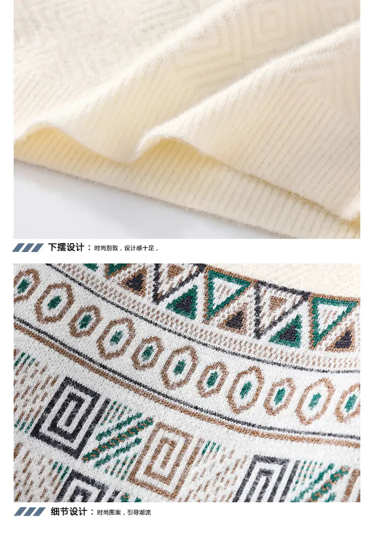 Herren-Strickpullover mit geometrischem Muster mit einem cremefarbenen, strukturierten Stoff und türkisfarbenen sowie braunen geometrischen Mustern aus dickem Material zur Winterverwendung.