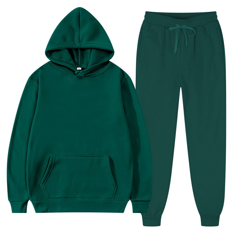 Ensemble sweat à capuche vert foncé et pantalon de jogging assorti, réalisé dans un tissu en coton molletonné doux pour un usage décontracté.