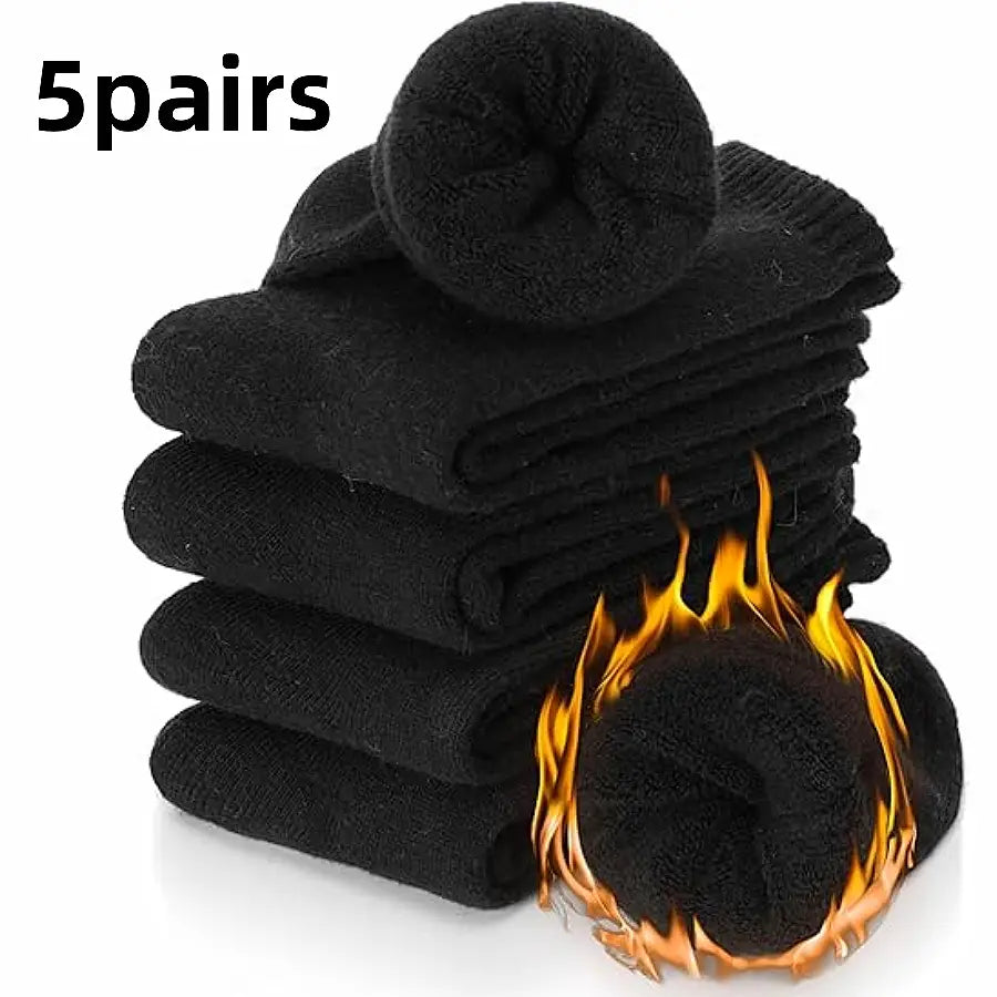 Lot de 5 chaussettes d’hiver thermiques en molleton pour homme de couleur noire, avec une doublure en polaire moelleuse pour plus de chaleur, présenté en pile de cinq paires.