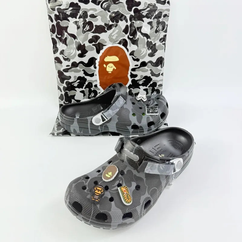 Anime Model Toys Gifts Camouflage-style Couple's Sandals, Suitable for Outdoor Anti-slip Beach Sandals Branded Perforated Shoes