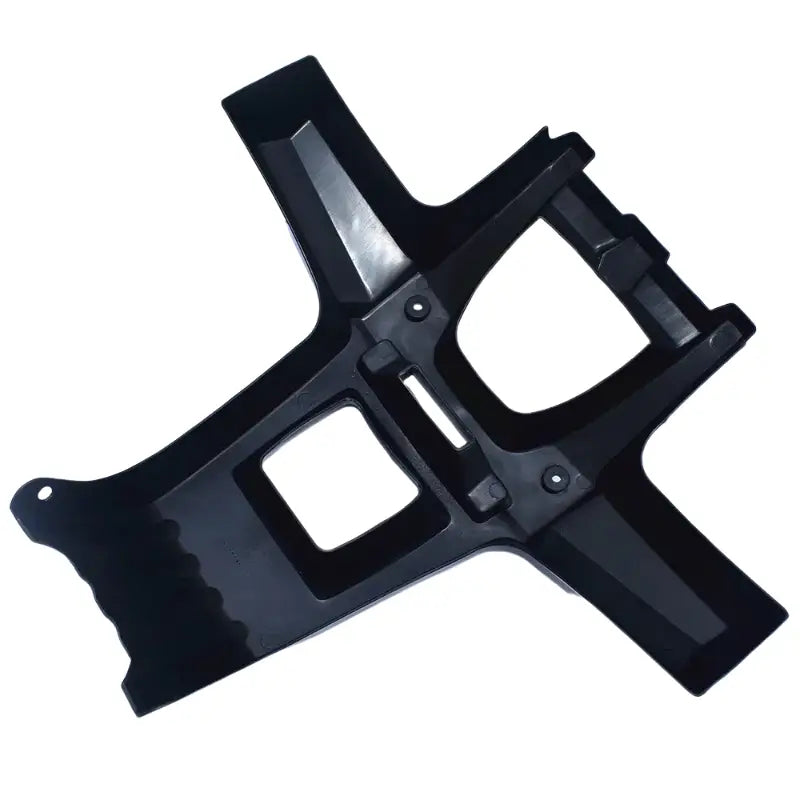 Schwarze Kunststoff-Motorrad-Lenkerhalterung mit matter Oberfläche und integrierten Montageaussparungen für die ATV-Frontstoßstangen-Schutzleiste aus Kunststoff.