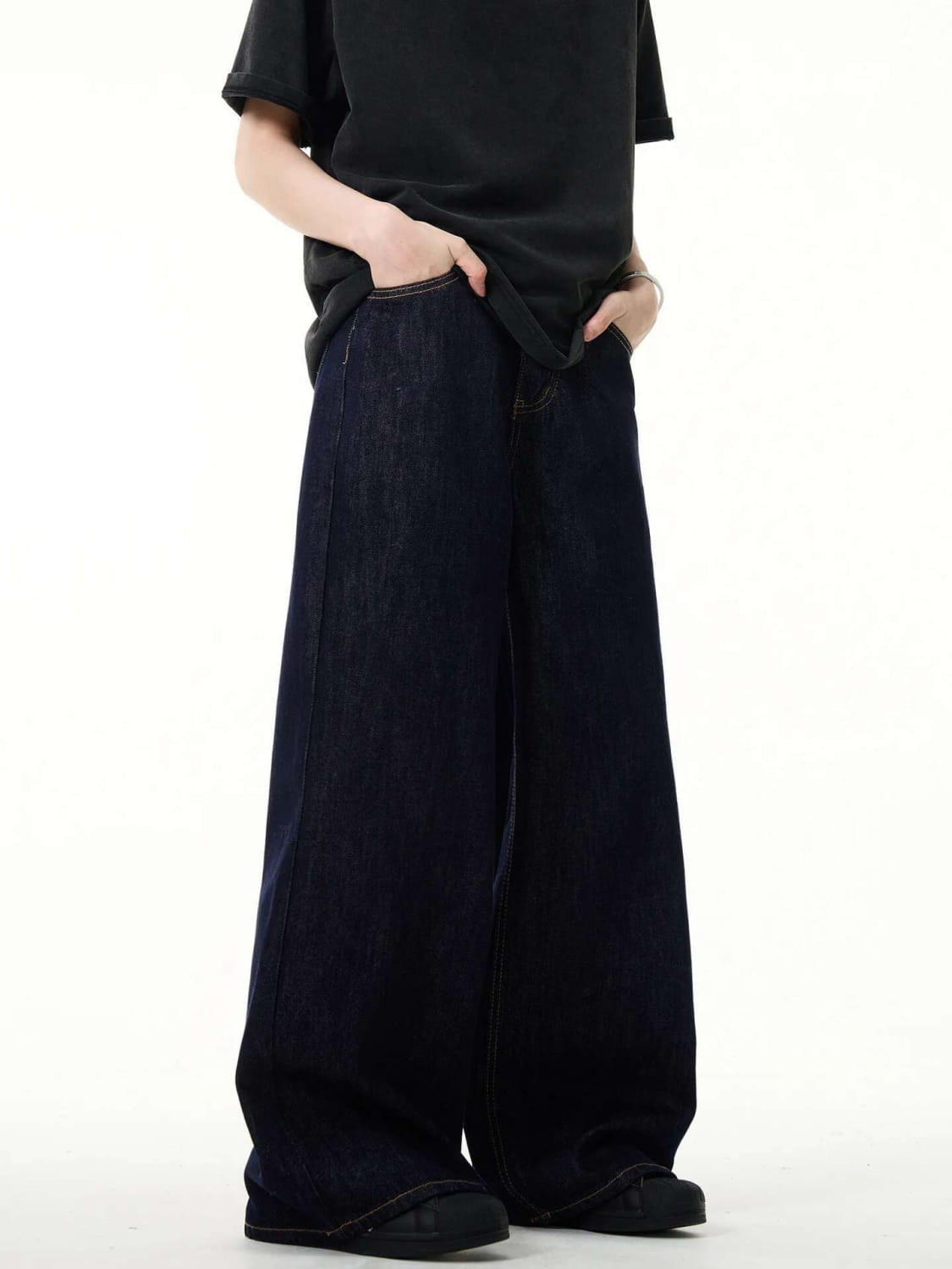 Iefb men black vintage wide leg jeans in dark indigo denim featuring a relaxed straight-cut silhouette.