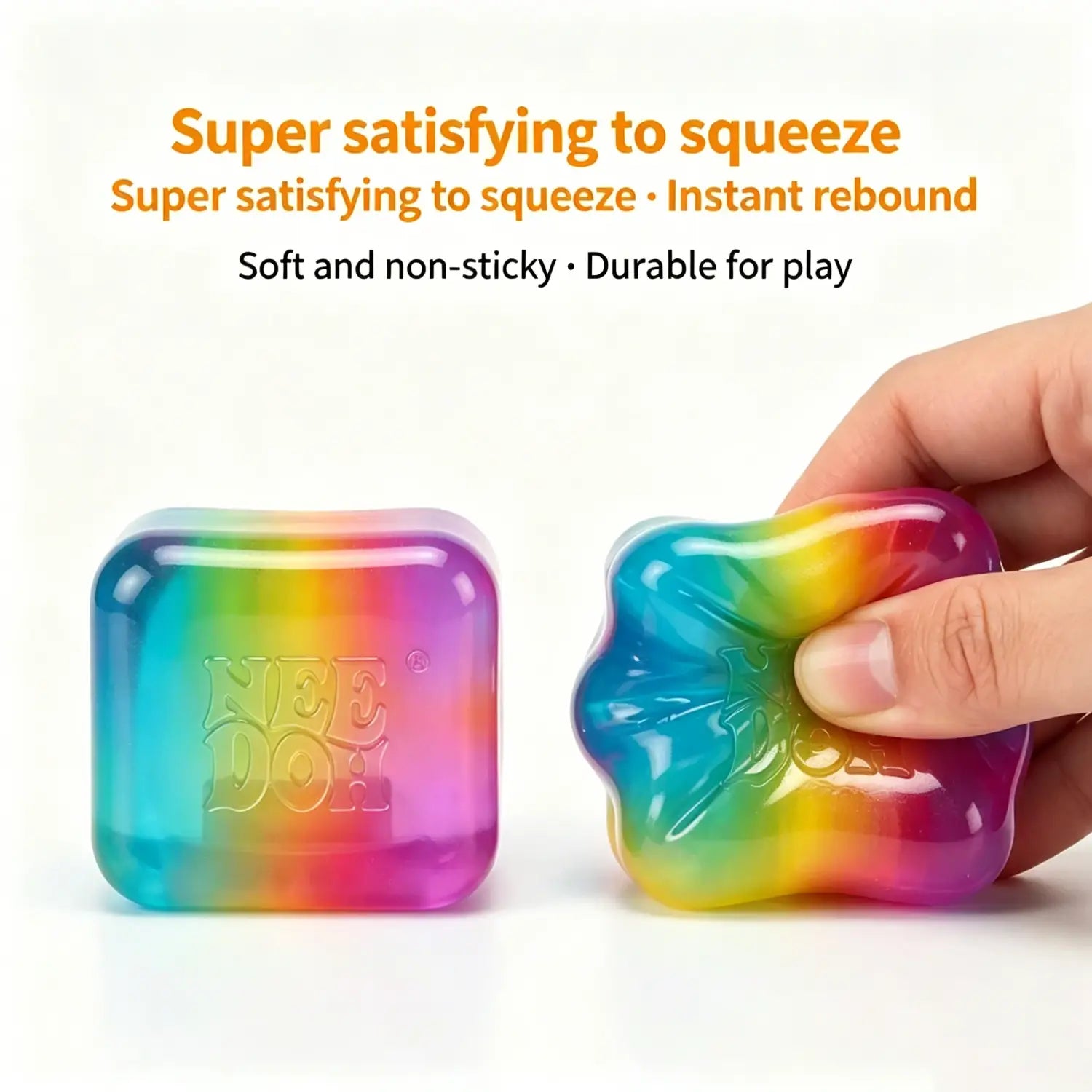 Ein regenbogenfarbenes, transparentes Needoh-Würfel-Knet- und Fidget-Spielzeug mit glatter Oberfläche und erhabenem Logo, von der Vorderseite aus dargestellt.